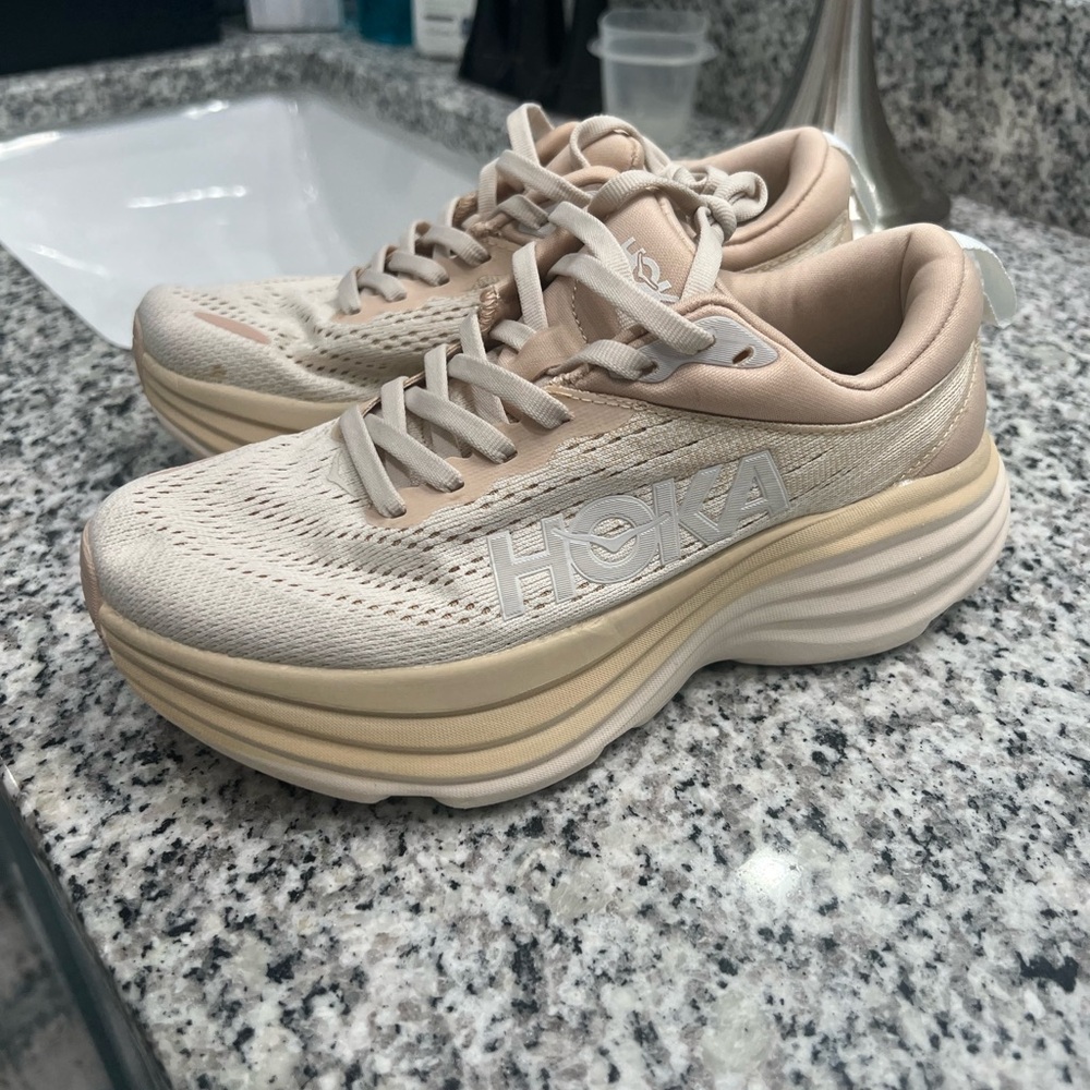 Hoka Bondi 8